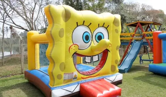 pula pula inflavel bob sponja para aluguel